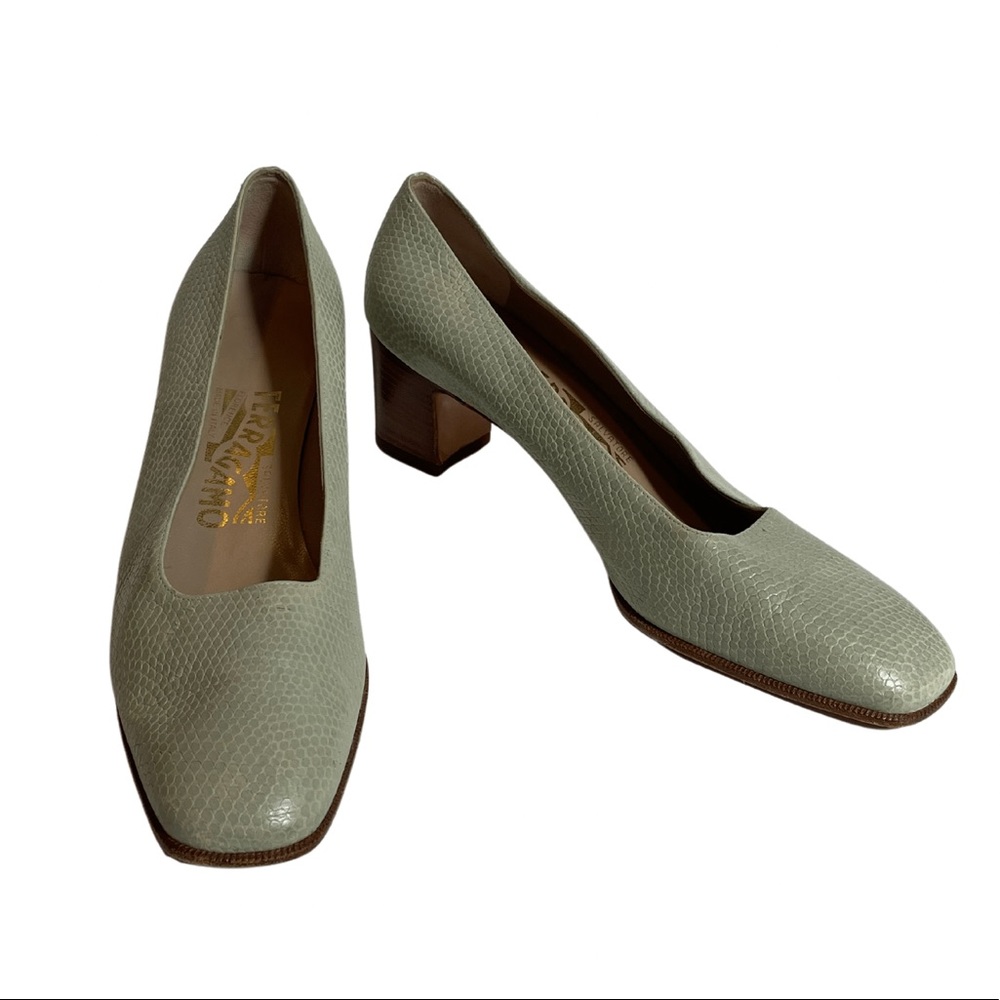 Salvatore Ferragamo Leather Pumps, 7.5, Green